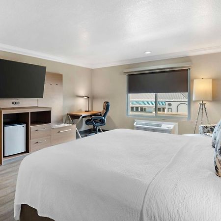 Best Western Plus Newport Mesa Inn Costa Mesa Bagian luar foto