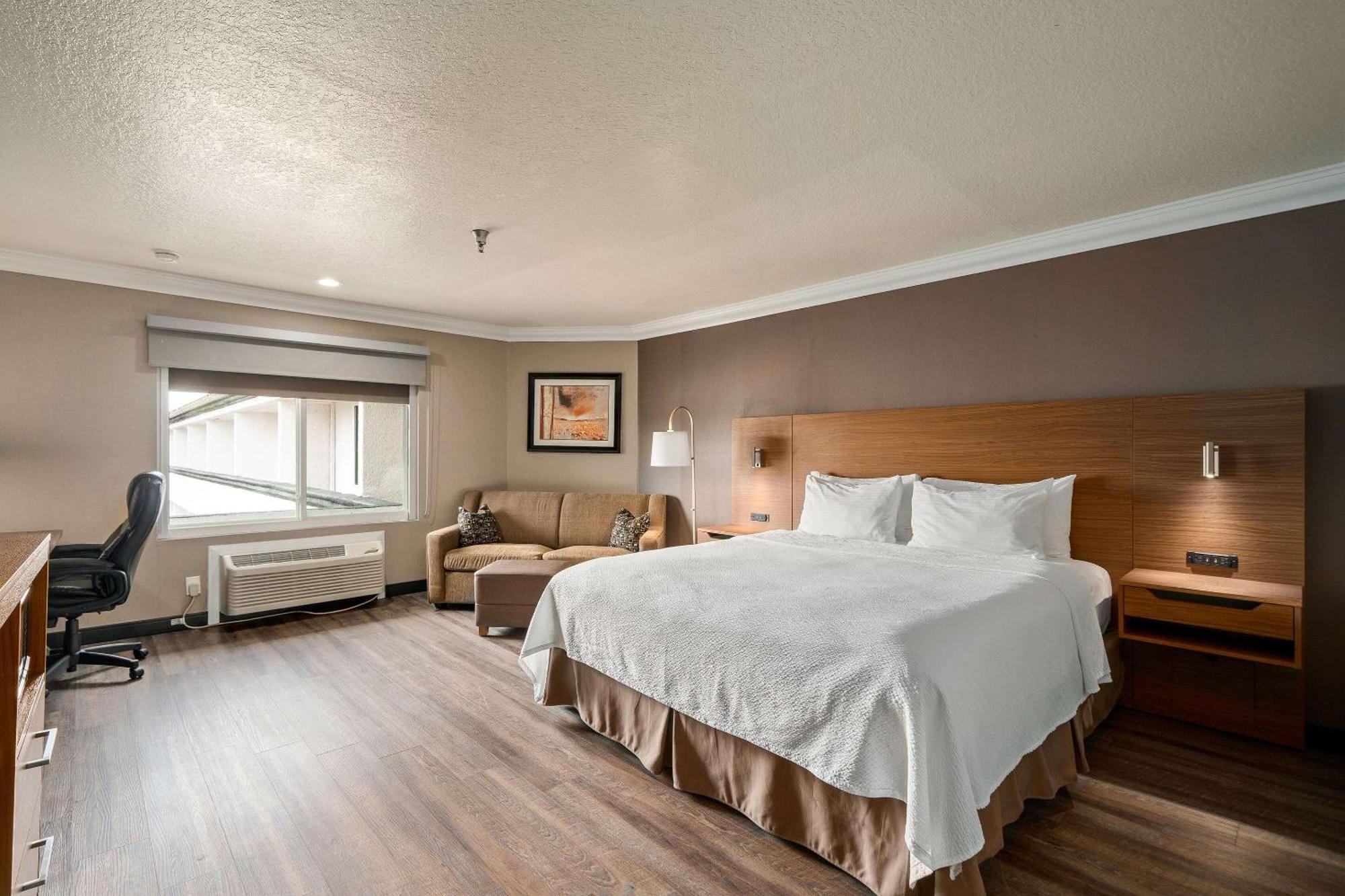 Best Western Plus Newport Mesa Inn Costa Mesa Bagian luar foto