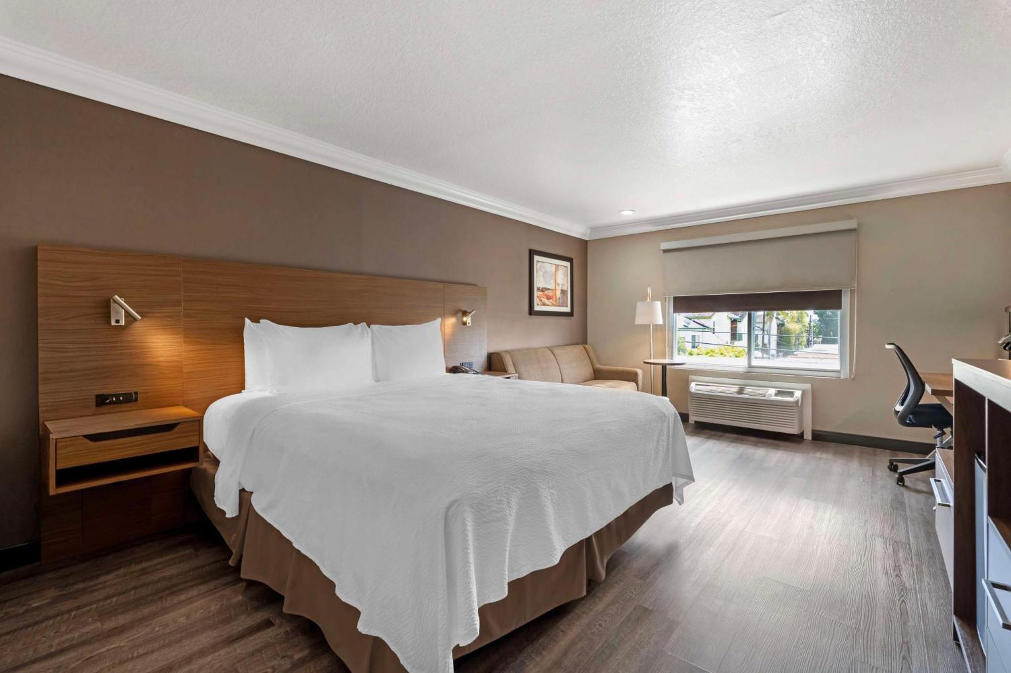 Best Western Plus Newport Mesa Inn Costa Mesa Bagian luar foto