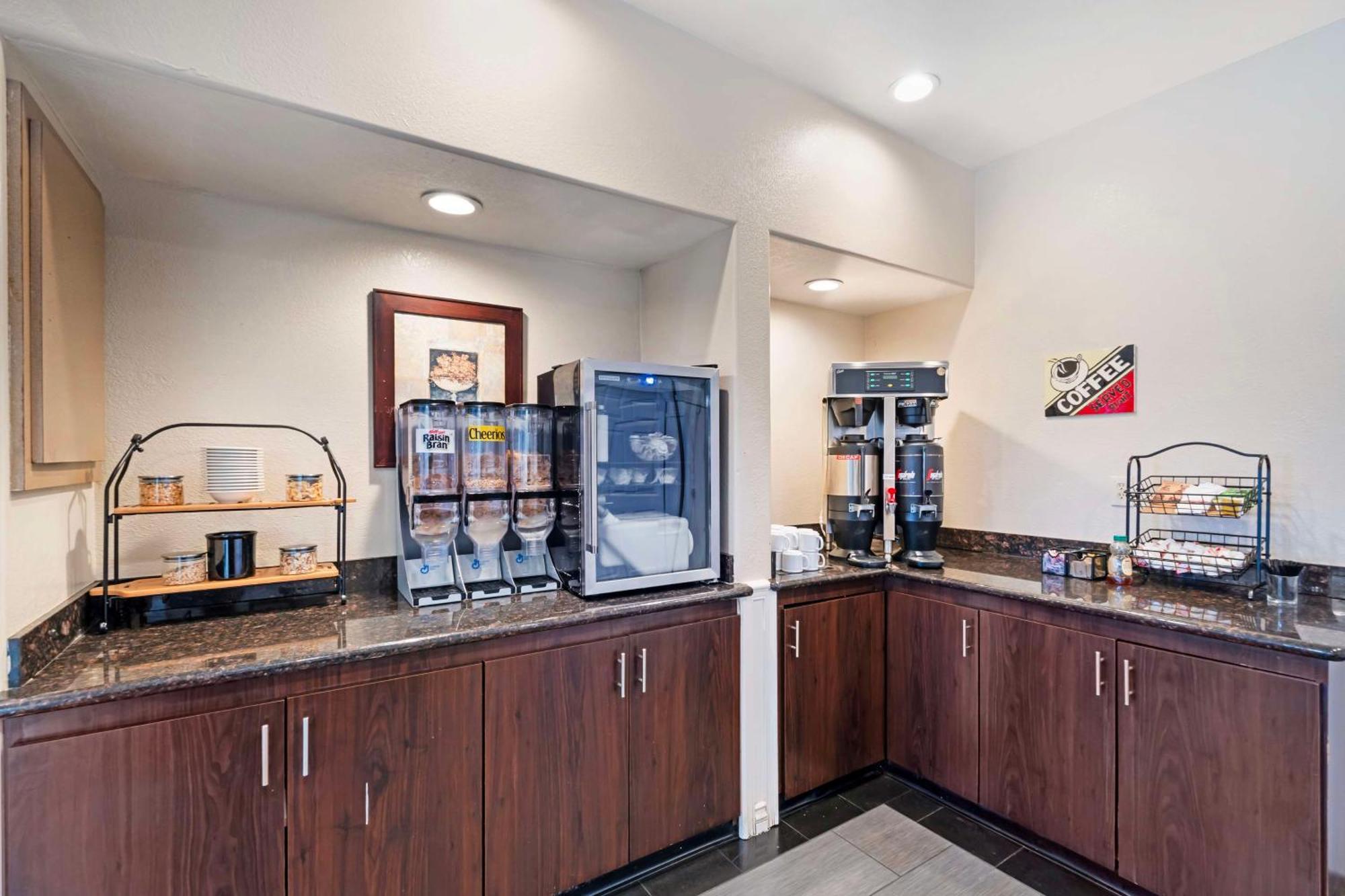 Best Western Plus Newport Mesa Inn Costa Mesa Bagian luar foto