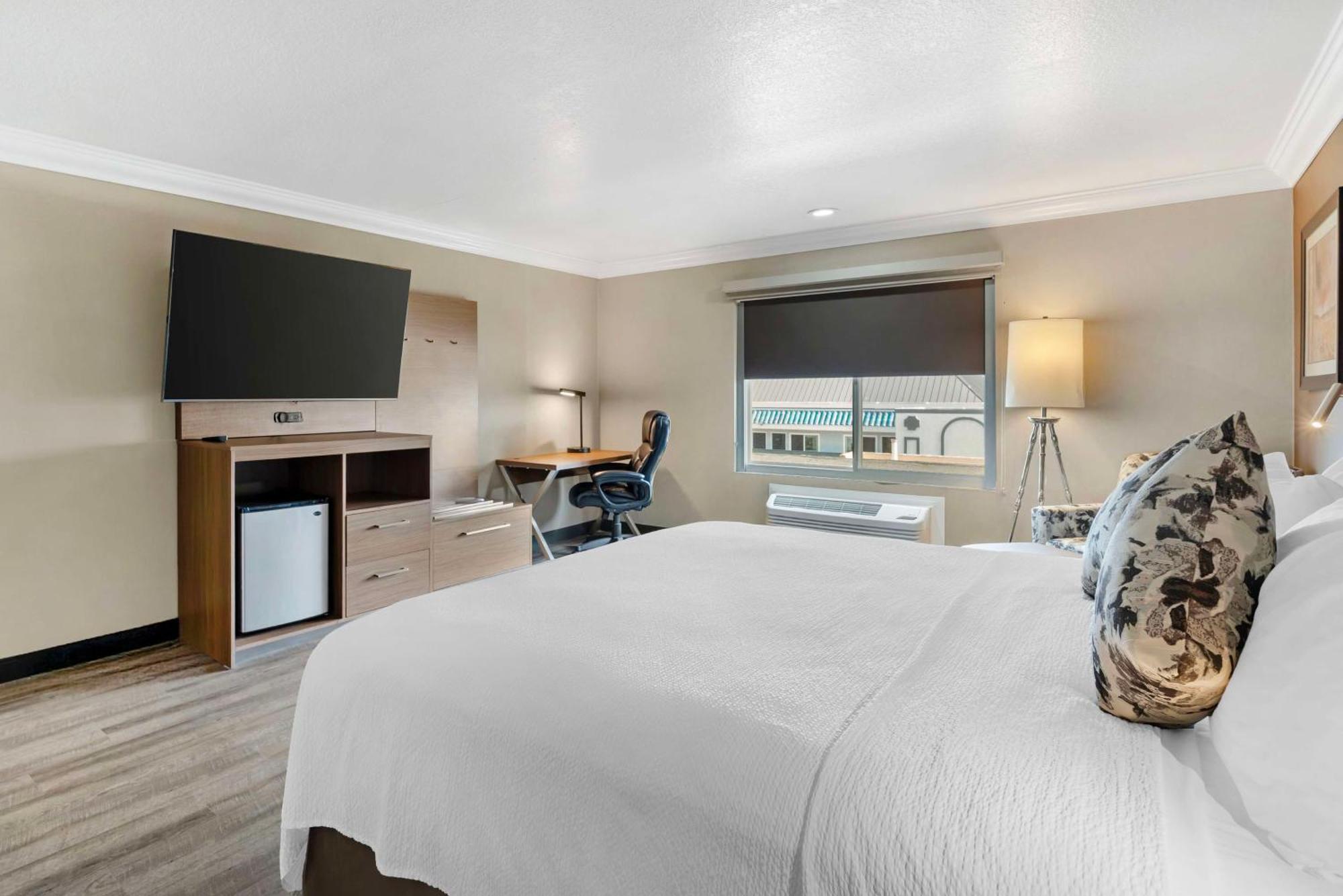Best Western Plus Newport Mesa Inn Costa Mesa Bagian luar foto