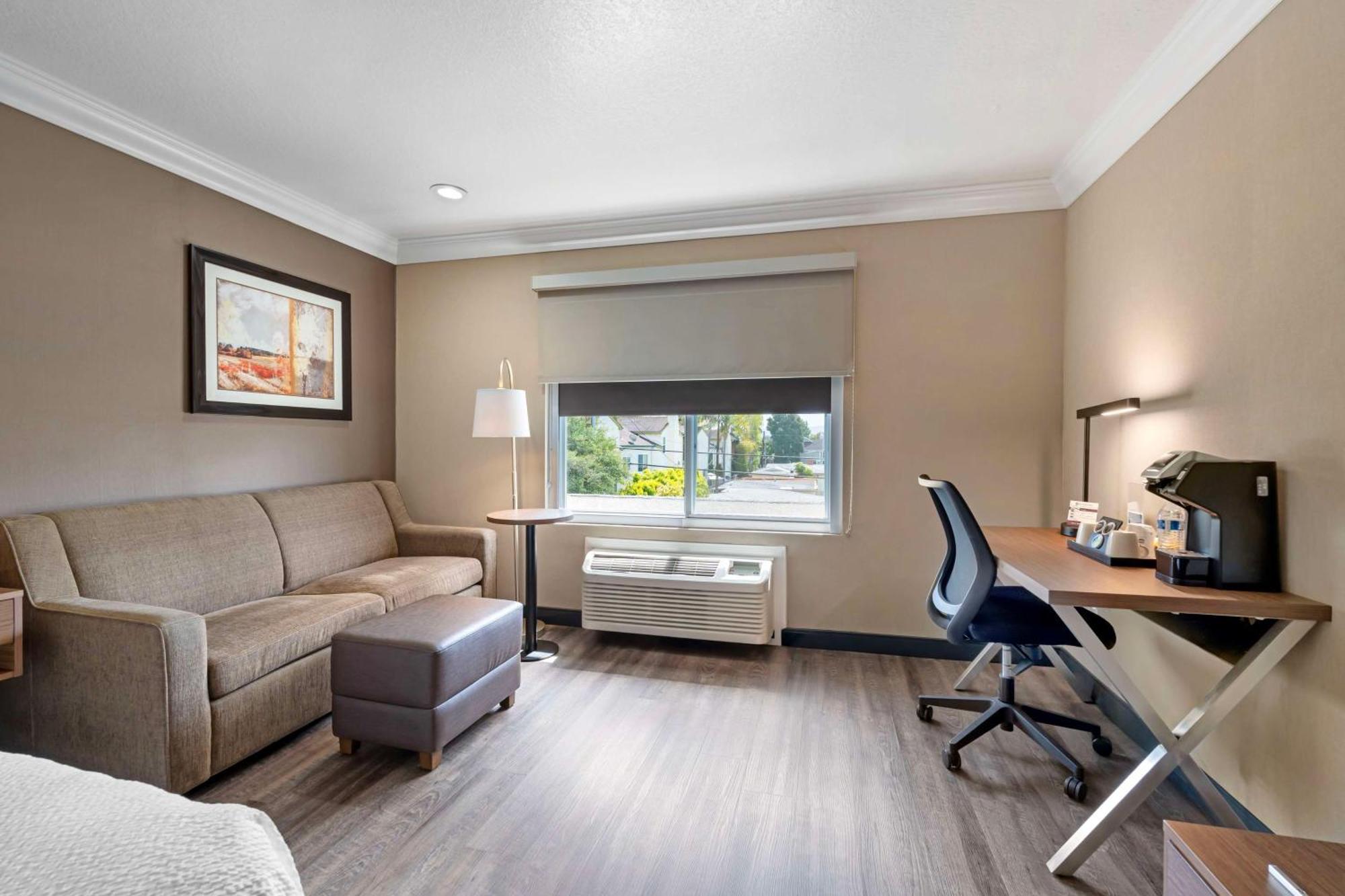 Best Western Plus Newport Mesa Inn Costa Mesa Bagian luar foto