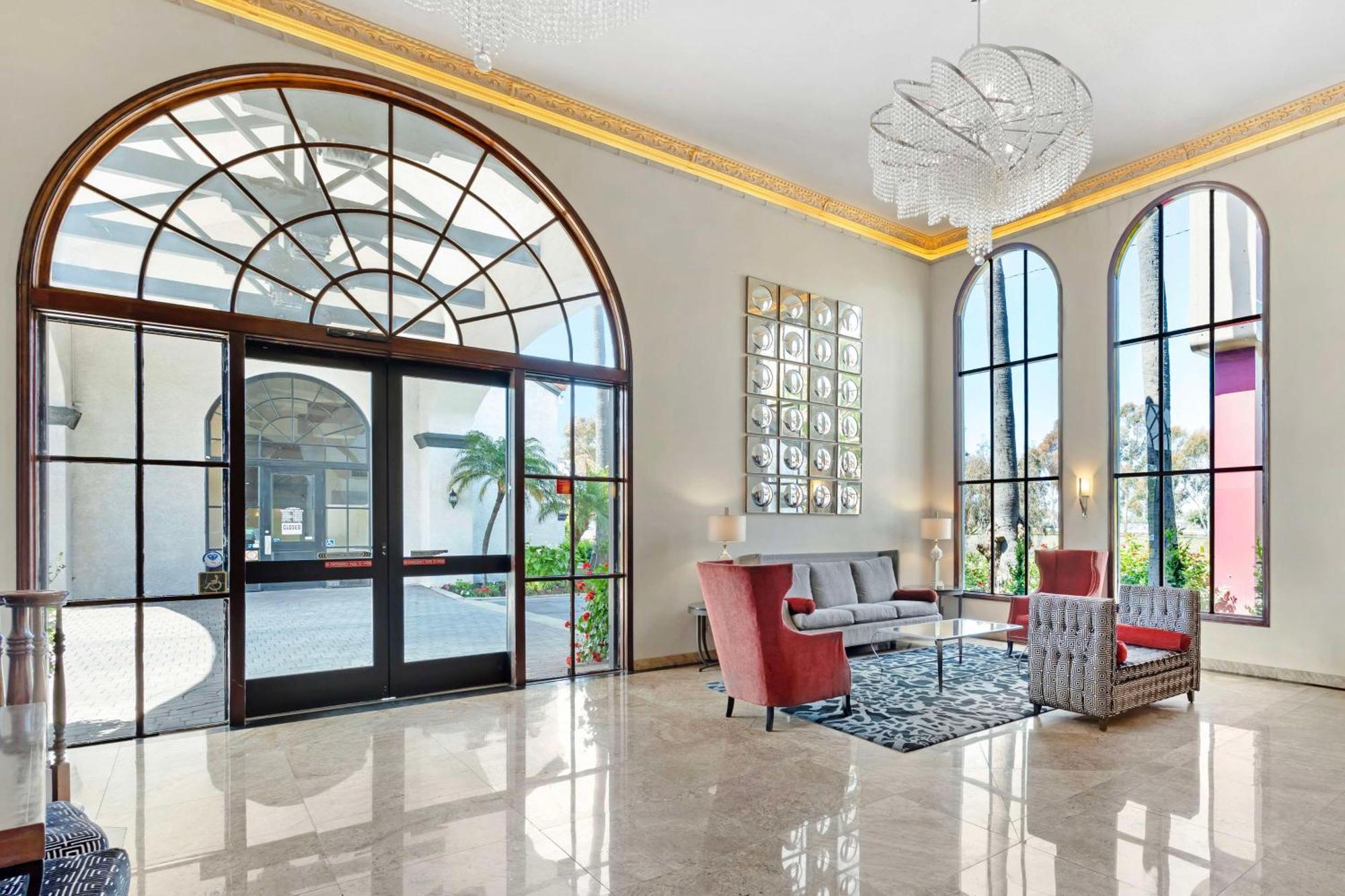 Best Western Plus Newport Mesa Inn Costa Mesa Bagian luar foto