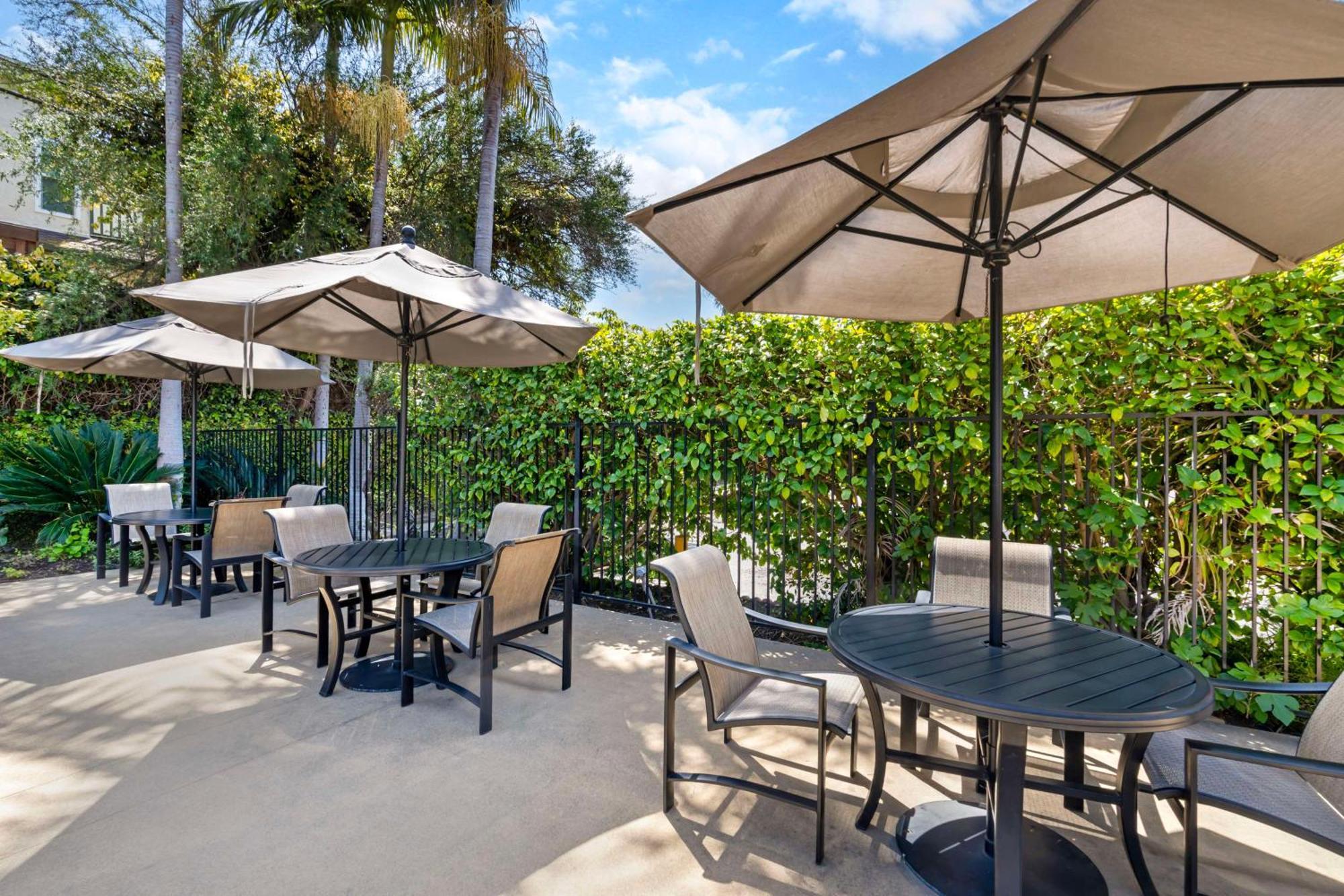 Best Western Plus Newport Mesa Inn Costa Mesa Bagian luar foto