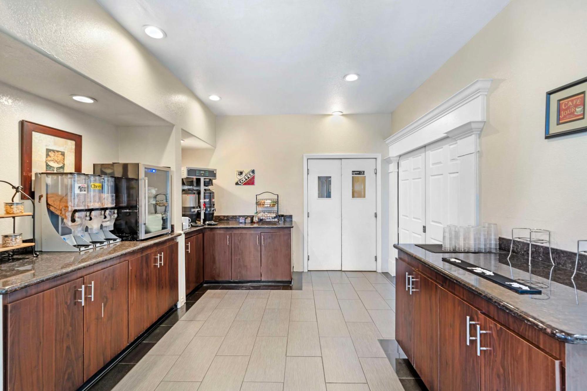 Best Western Plus Newport Mesa Inn Costa Mesa Bagian luar foto