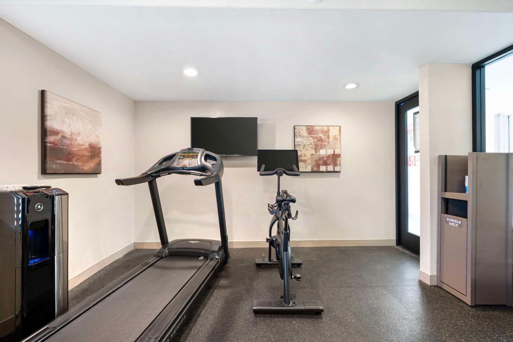 Best Western Plus Newport Mesa Inn Costa Mesa Bagian luar foto
