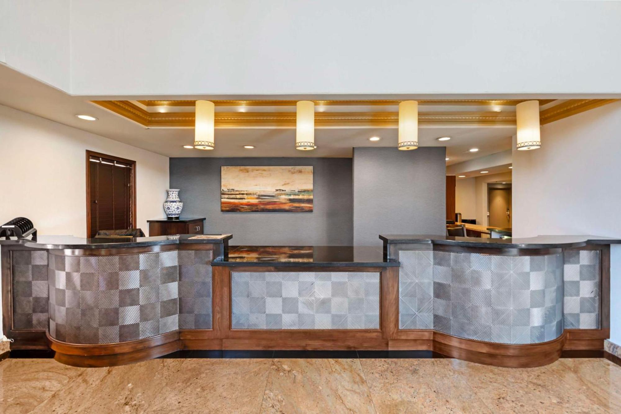 Best Western Plus Newport Mesa Inn Costa Mesa Bagian luar foto