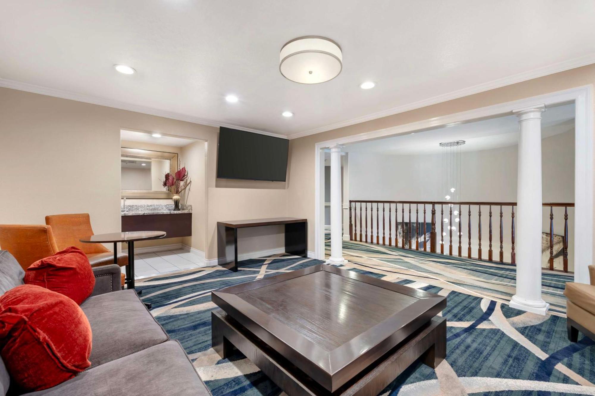Best Western Plus Newport Mesa Inn Costa Mesa Bagian luar foto