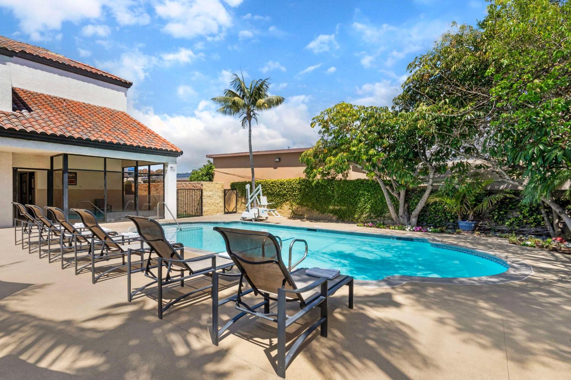 Best Western Plus Newport Mesa Inn Costa Mesa Bagian luar foto